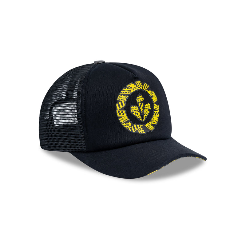 TRUCKER - POLICE LINE